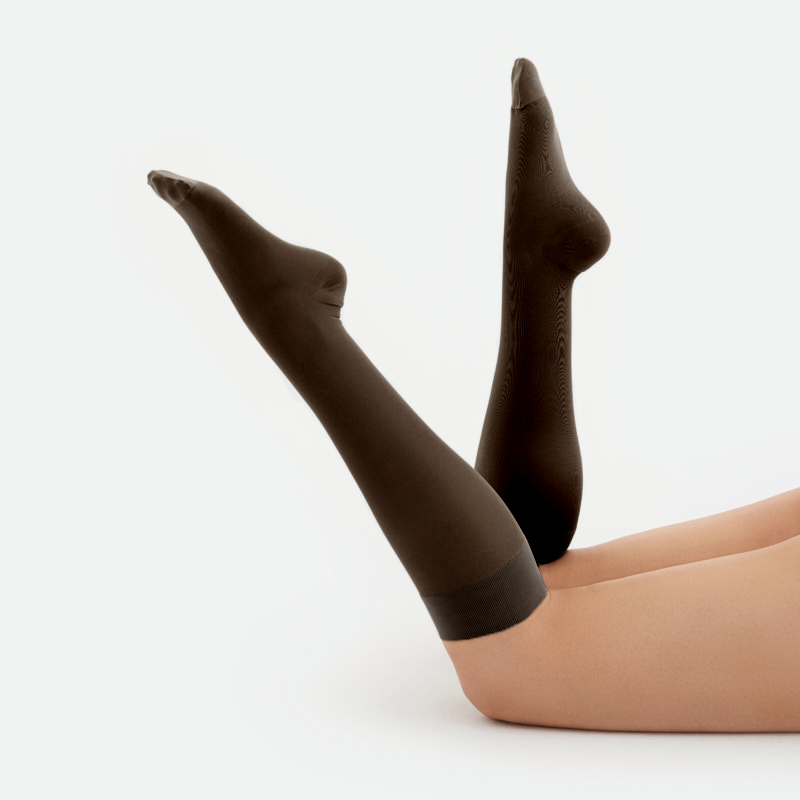 Компрессионные гольфы 1С102 VENOTEKS, 1 класс купить в OrtoMir24